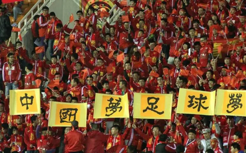 九游体育官网：足球发型小学学生男生